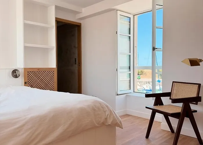 Villa Maison - Vue - Clim Et Piscine - 6 Ch - 4 Sdb - Sauna - St Martin De Ré Saint-Martin-de-Ré